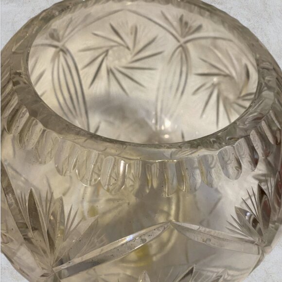 CUT GLASS LEAD CRYSTAL ROSE BOWL – Large Decorative Centerpiece, Clear, Vintage - Picture 7 of 8